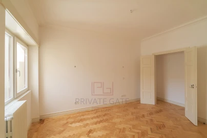 Apartamento T4 para Arrendamento em Cedofeita, Santo Ildefonso, Sé, Miragaia, São Nicolau e Vitória