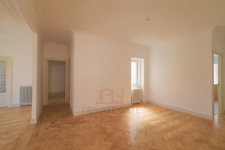 Apartamento T4 para Arrendamento em Cedofeita, Santo Ildefonso, Sé, Miragaia, São Nicolau e Vitória Foto 15