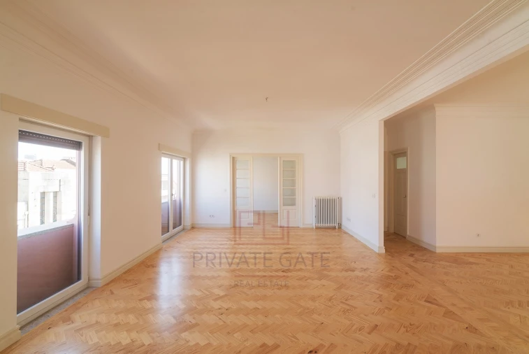 Apartamento T4 para Arrendamento em Cedofeita, Santo Ildefonso, Sé, Miragaia, São Nicolau e Vitória Foto 14