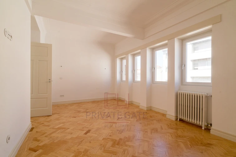 Apartamento T4 para Arrendamento em Cedofeita, Santo Ildefonso, Sé, Miragaia, São Nicolau e Vitória Foto 17