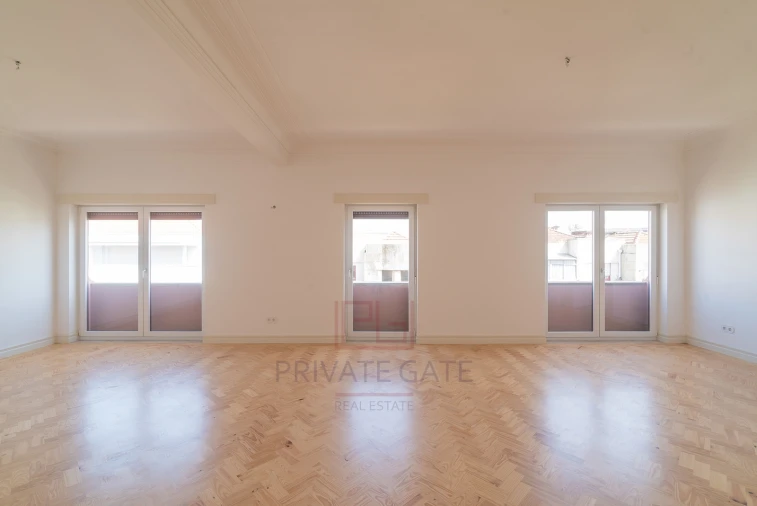 Apartamento T4 para Arrendamento em Cedofeita, Santo Ildefonso, Sé, Miragaia, São Nicolau e Vitória Foto 13