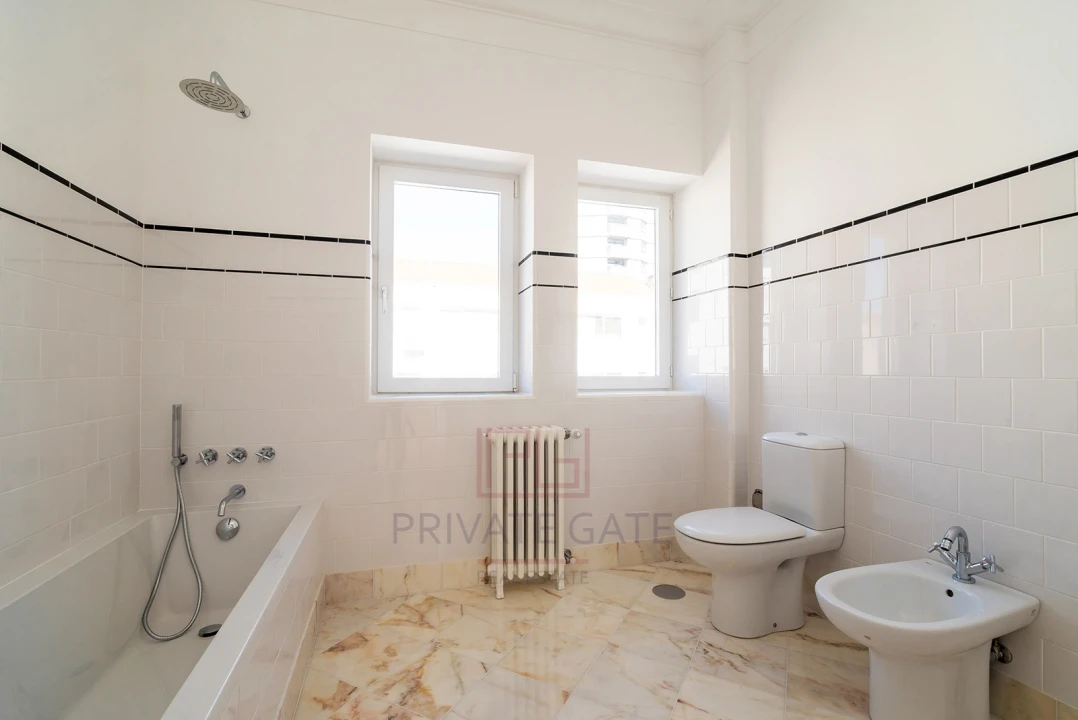Apartamento T4 para Arrendamento em Cedofeita, Santo Ildefonso, Sé, Miragaia, São Nicolau e Vitória Foto 28