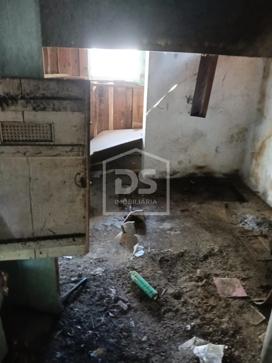 Moradia T2 para Venda em Currelos, Papízios e Sobral Foto 11