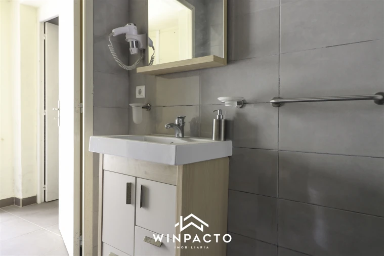 Moradia T1 para Venda em Santar e Moreira Foto 8