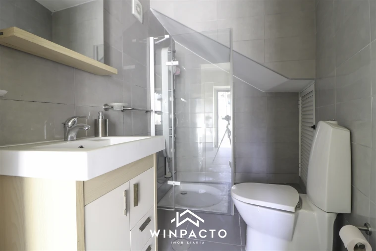 Moradia T1 para Venda em Santar e Moreira Foto 5