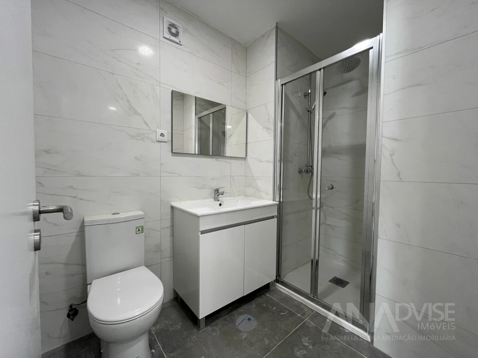 Apartamento T1 para Venda em Viseu Foto 7