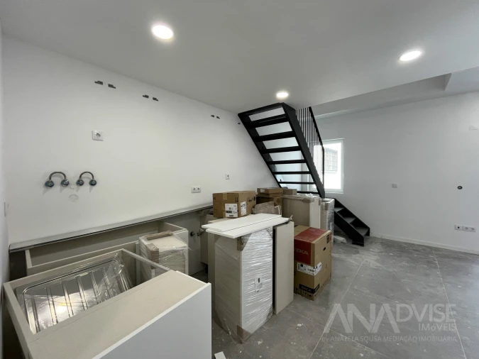 Apartamento T1 para Venda em Viseu Foto 5