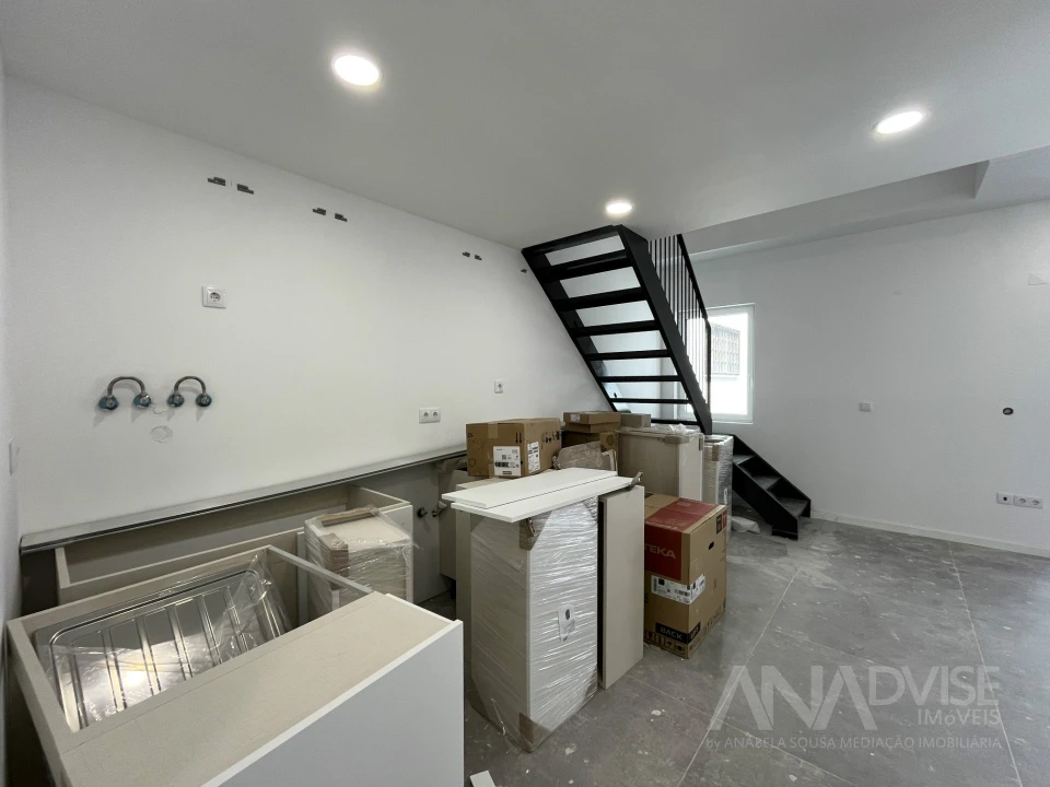Apartamento T1 para Venda em Viseu Foto 5