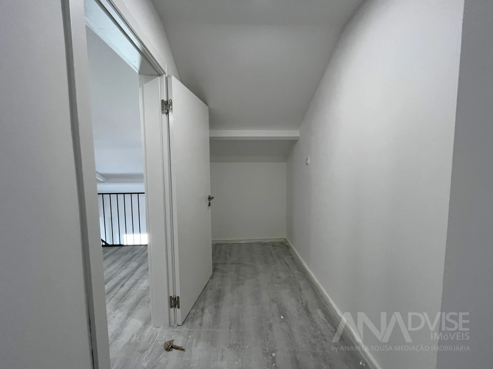 Apartamento T1 para Venda em Viseu Foto 15