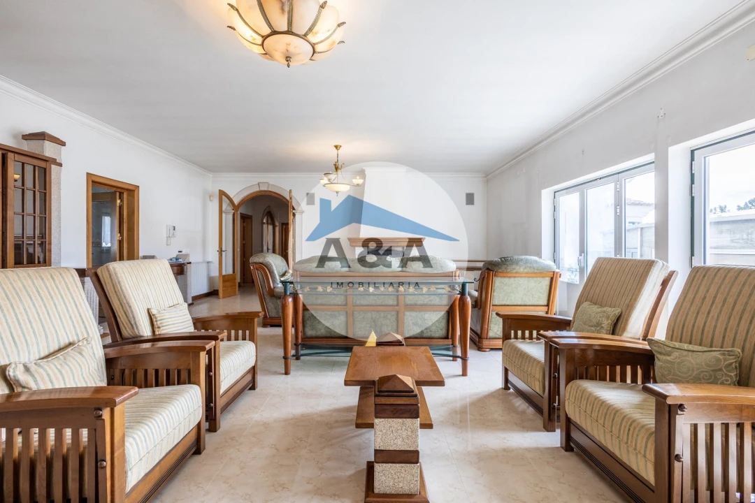 Moradia T6 para Venda em Maceira Foto 16