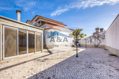 Moradia T6 para Venda em Maceira