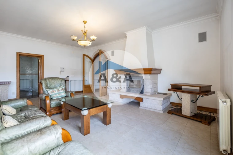 Moradia T6 para Venda em Maceira Foto 10