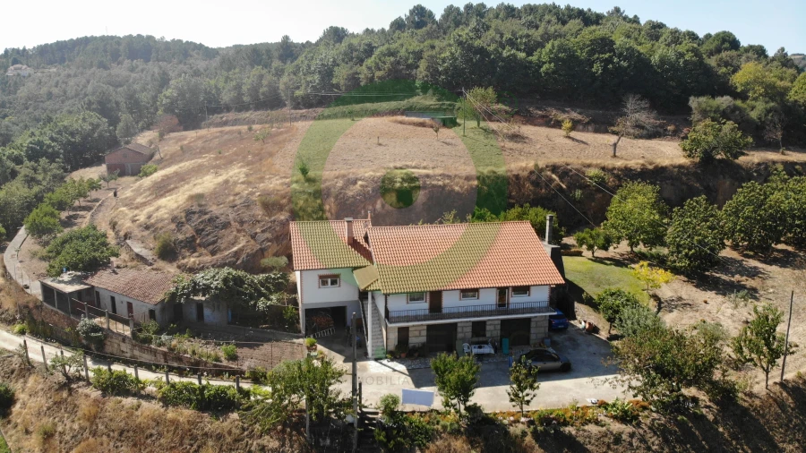 Moradia T4 para Venda em Tinhela e Alvarelhos Foto 2