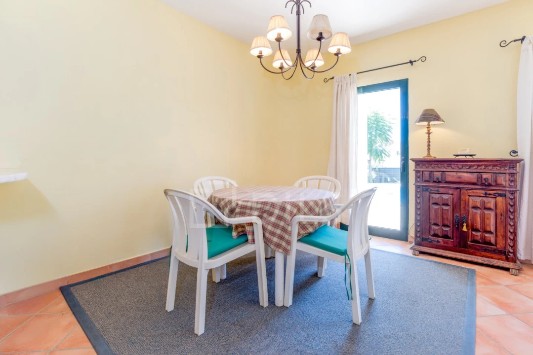 Moradia T4 para Arrendamento em Quarteira Foto 17