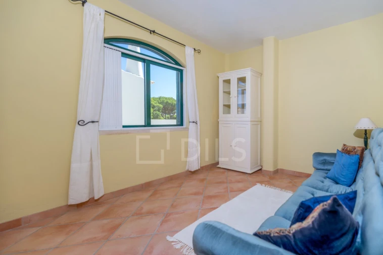 Moradia T4 para Arrendamento em Quarteira Foto 31