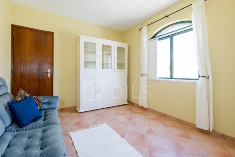 Moradia T4 para Arrendamento em Quarteira Foto 32