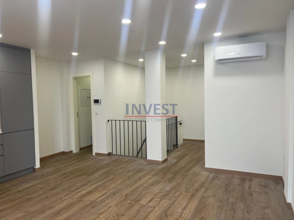 Apartamento T2 para Venda em Cedofeita, Santo Ildefonso, Sé, Miragaia, São Nicolau e Vitória Foto 8