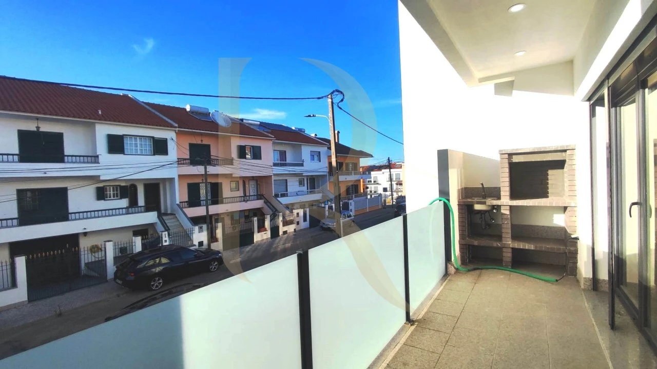 Moradia T5 para Venda em Corroios Foto 16