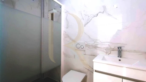 Moradia T5 para Venda em Corroios