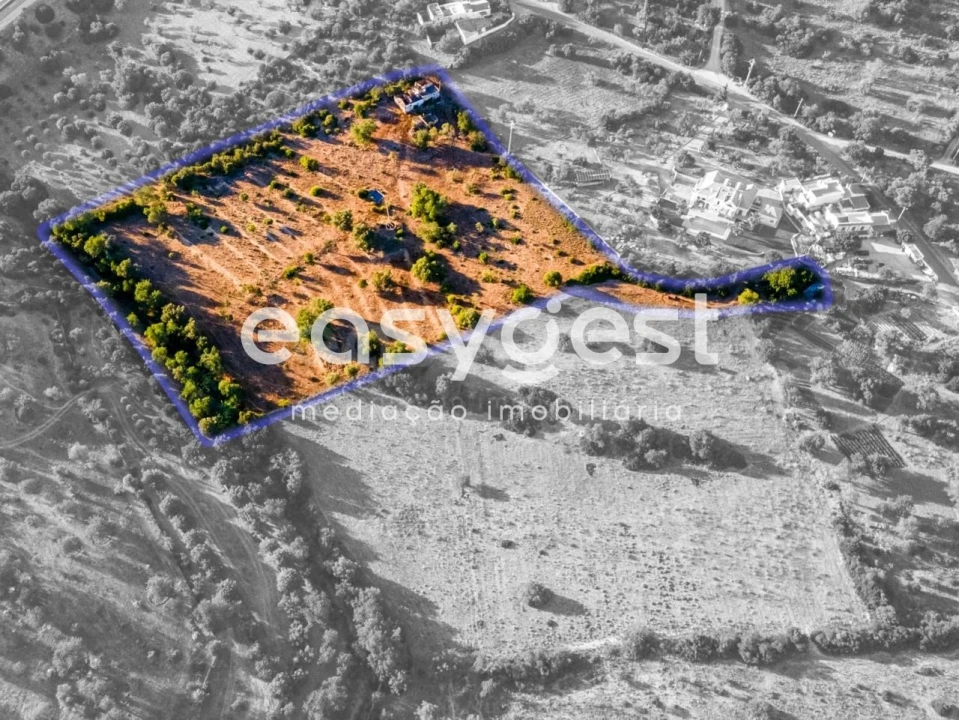 Terreno Misto para Venda em Quelfes Foto 3