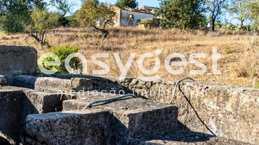 Terreno Misto para Venda em Quelfes