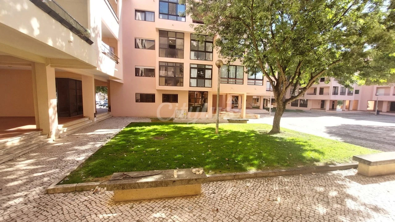 Apartamento T2 para Venda em Cascais e Estoril Foto 43