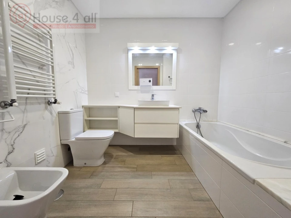 Apartamento T4 para Venda em Nossa Senhora do Pópulo, Coto e São Gregório Foto 27