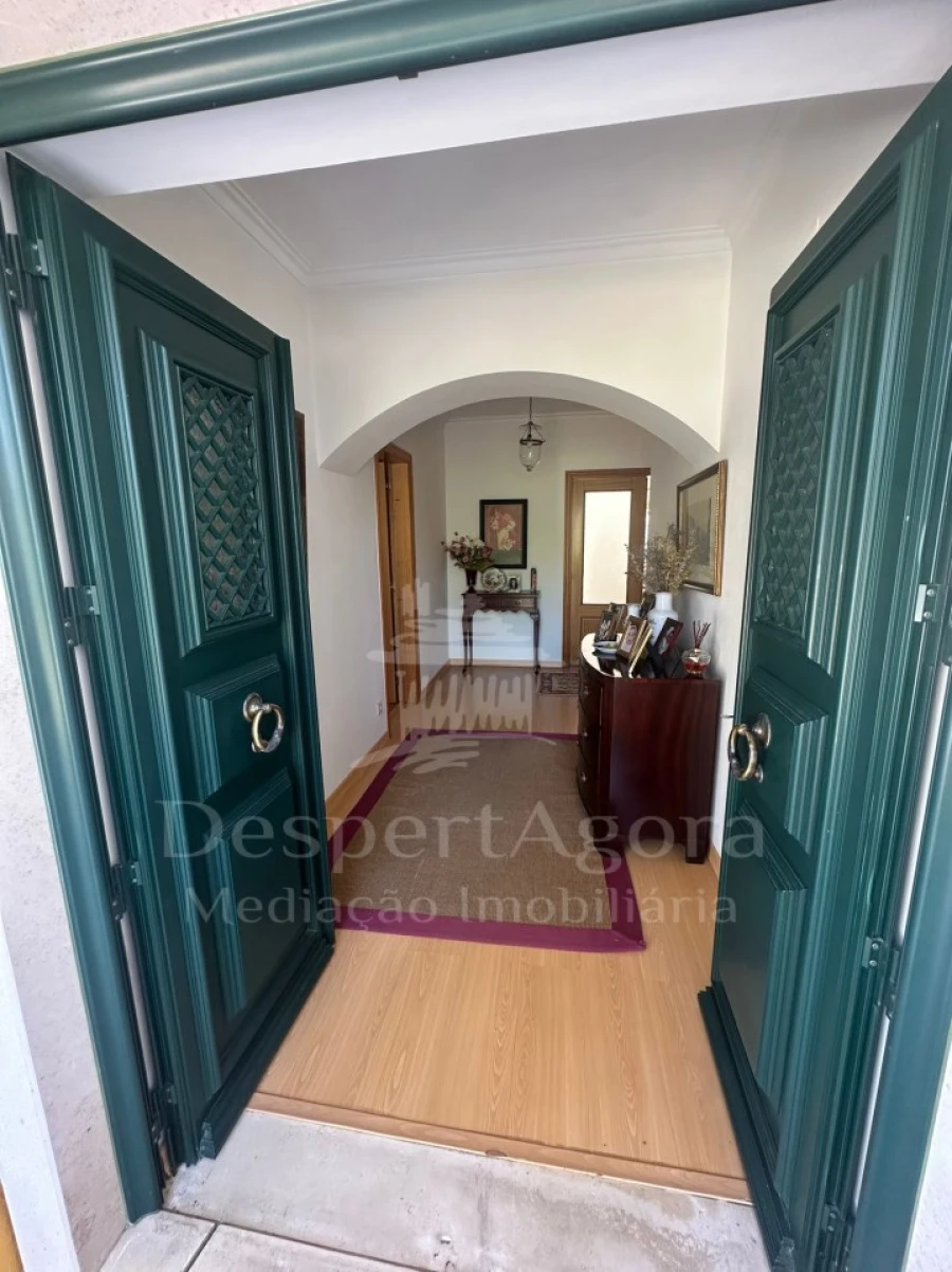 Moradia T4 para Venda em Casais e Alviobeira Foto 7