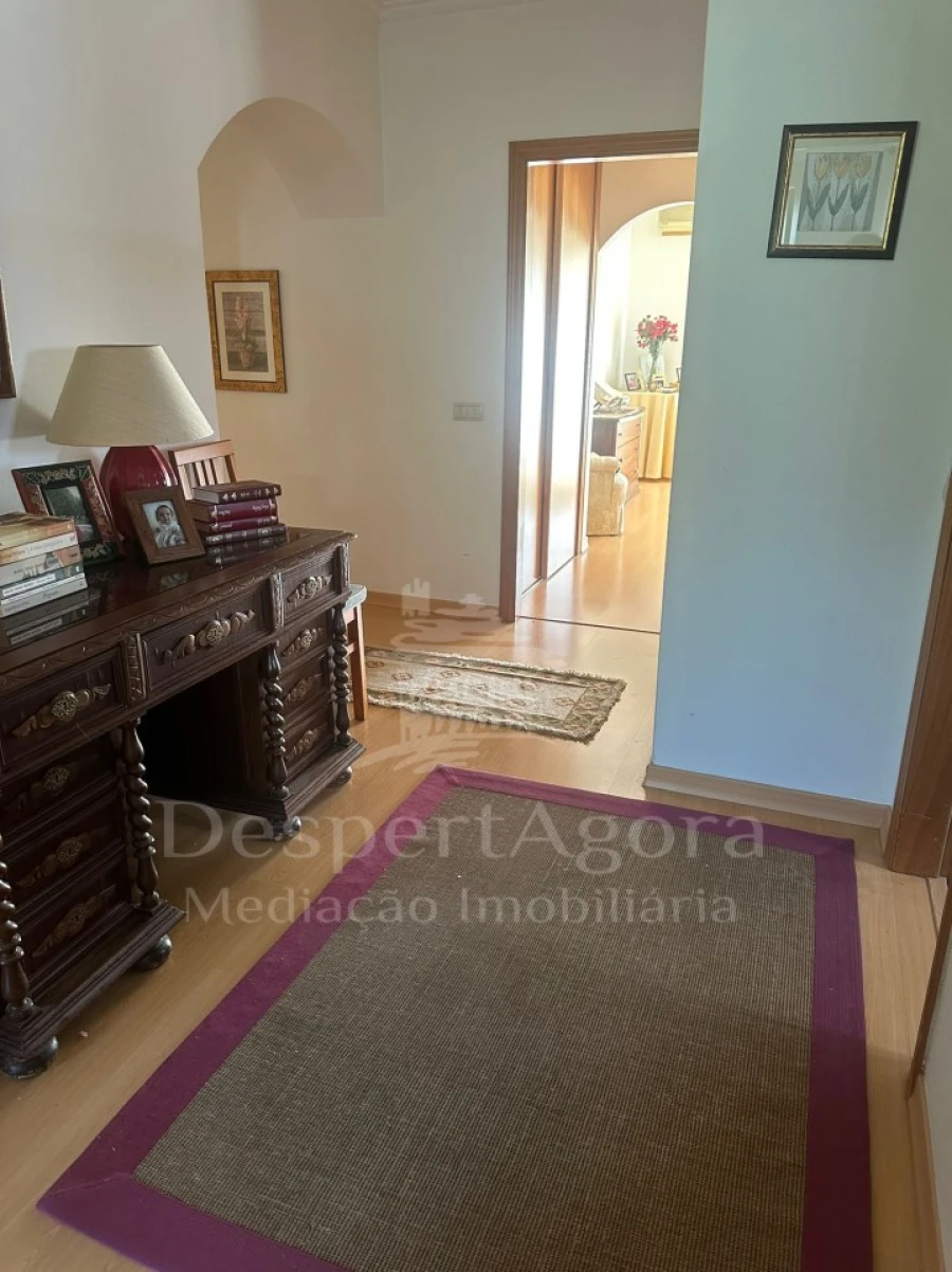 Moradia T4 para Venda em Casais e Alviobeira Foto 9