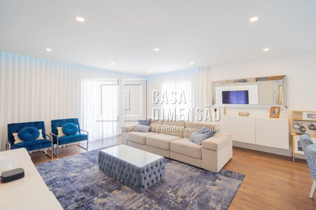 Apartamento T2 para Venda em Venteira Foto 8