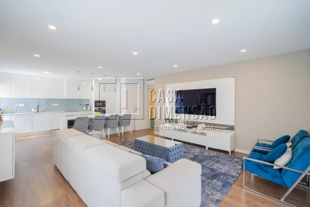 Apartamento T2 para Venda em Venteira Foto 13