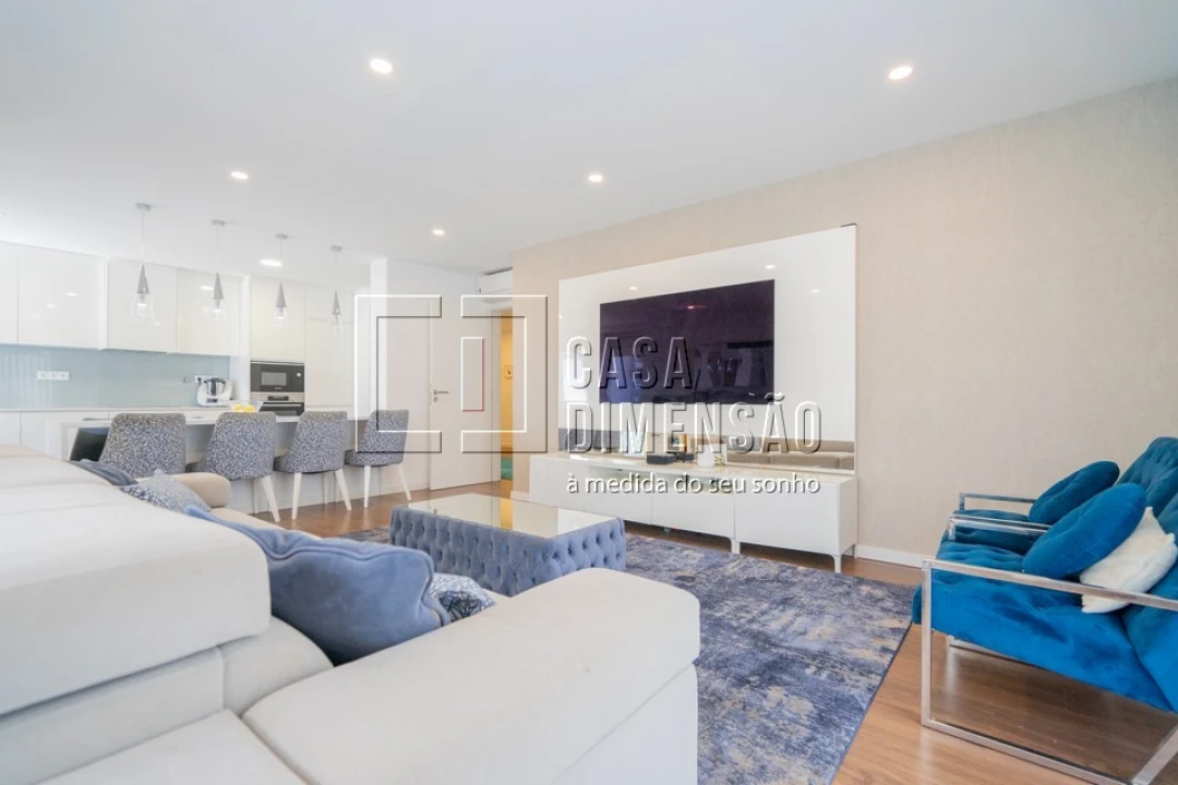 Apartamento T2 para Venda em Venteira Foto 14