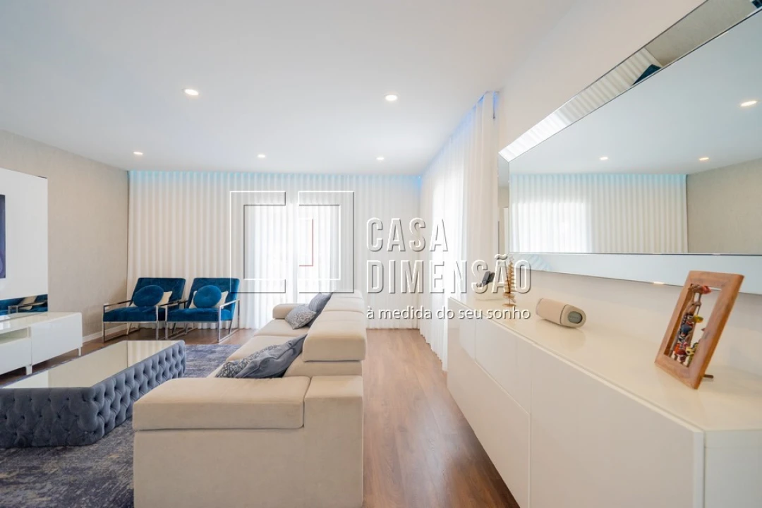 Apartamento T2 para Venda em Venteira Foto 17