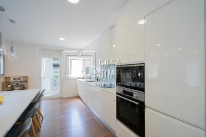 Apartamento T2 para Venda em Venteira