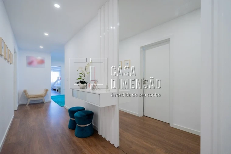 Apartamento T2 para Venda em Venteira Foto 3
