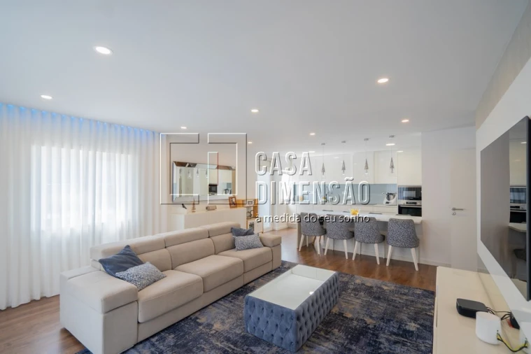Apartamento T2 para Venda em Venteira Foto 11
