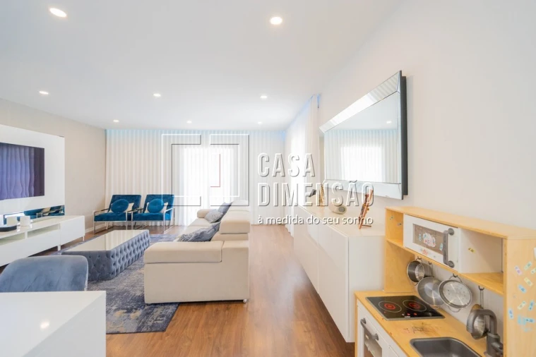 Apartamento T2 para Venda em Venteira Foto 18
