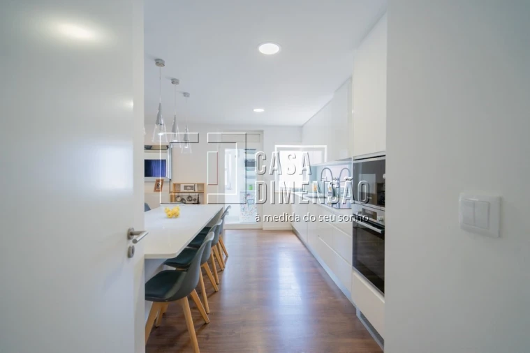 Apartamento T2 para Venda em Venteira Foto 23
