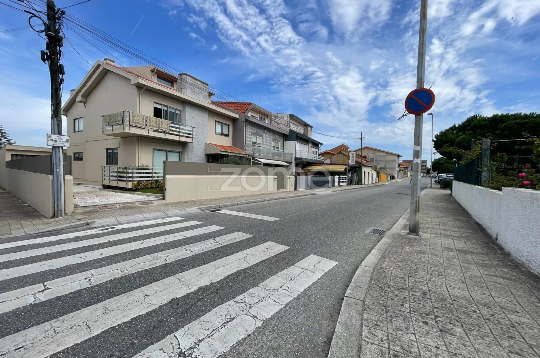 Terreno para Venda em Custóias, Leça do Balio e Guifões Foto 11