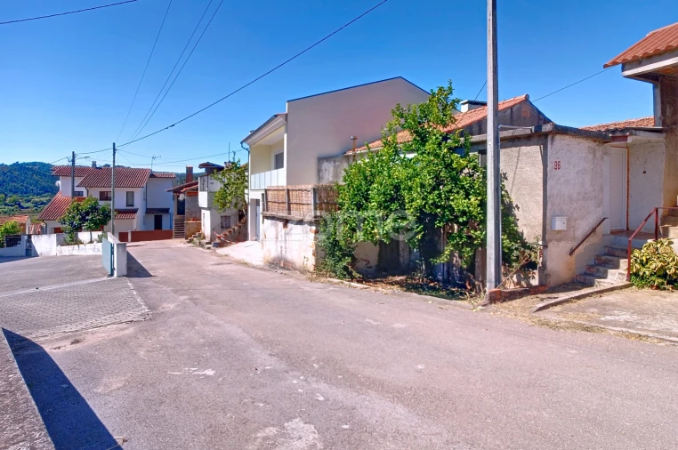 Moradia T5 para Venda em Miranda do Corvo Foto 9