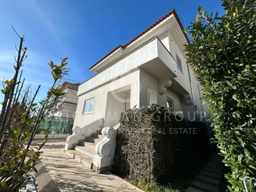 Moradia T4 para Venda em Aldoar, Foz do Douro e Nevogilde