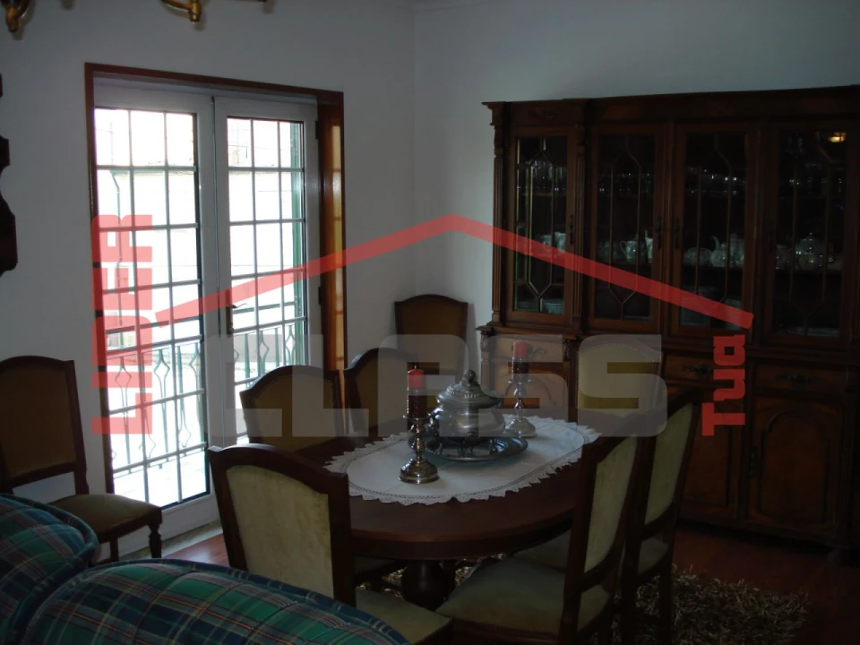 Moradia T6 para Venda em Frechas Foto 5