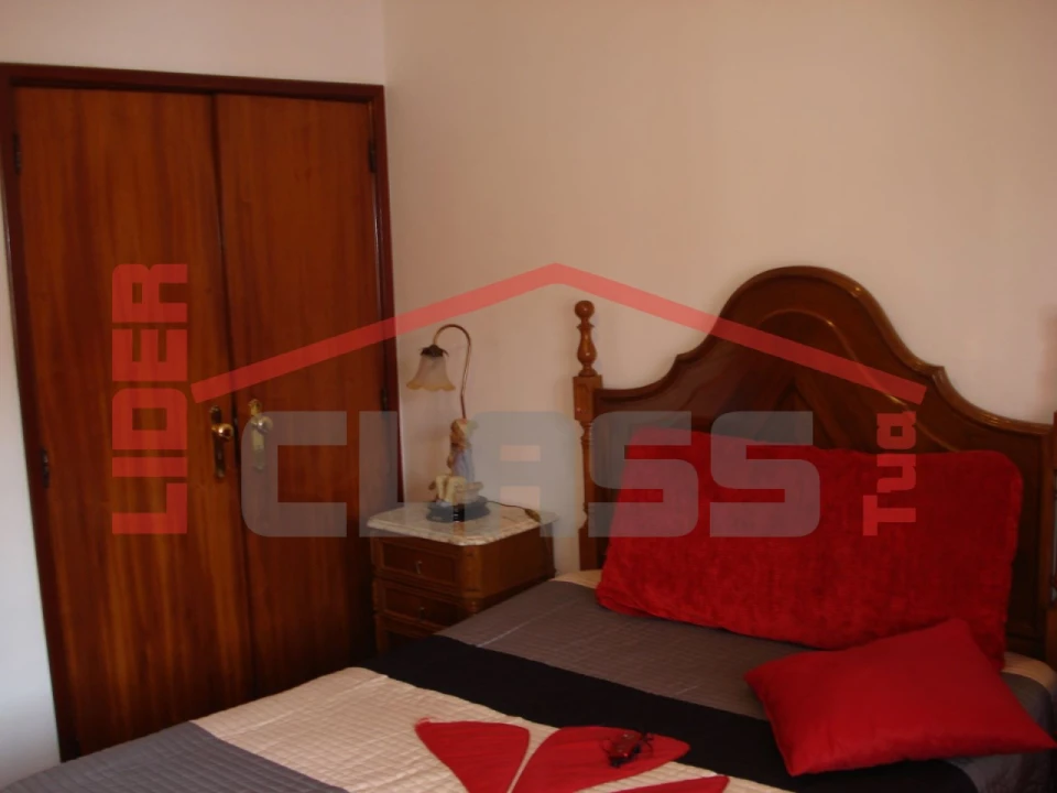 Moradia T6 para Venda em Frechas Foto 9