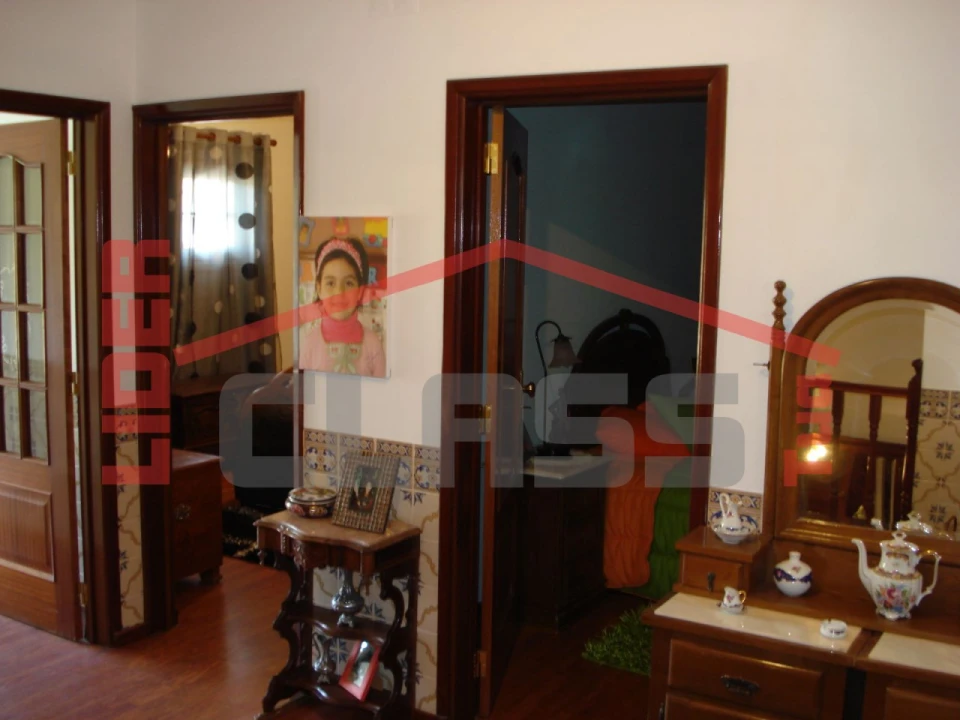 Moradia T6 para Venda em Frechas Foto 4