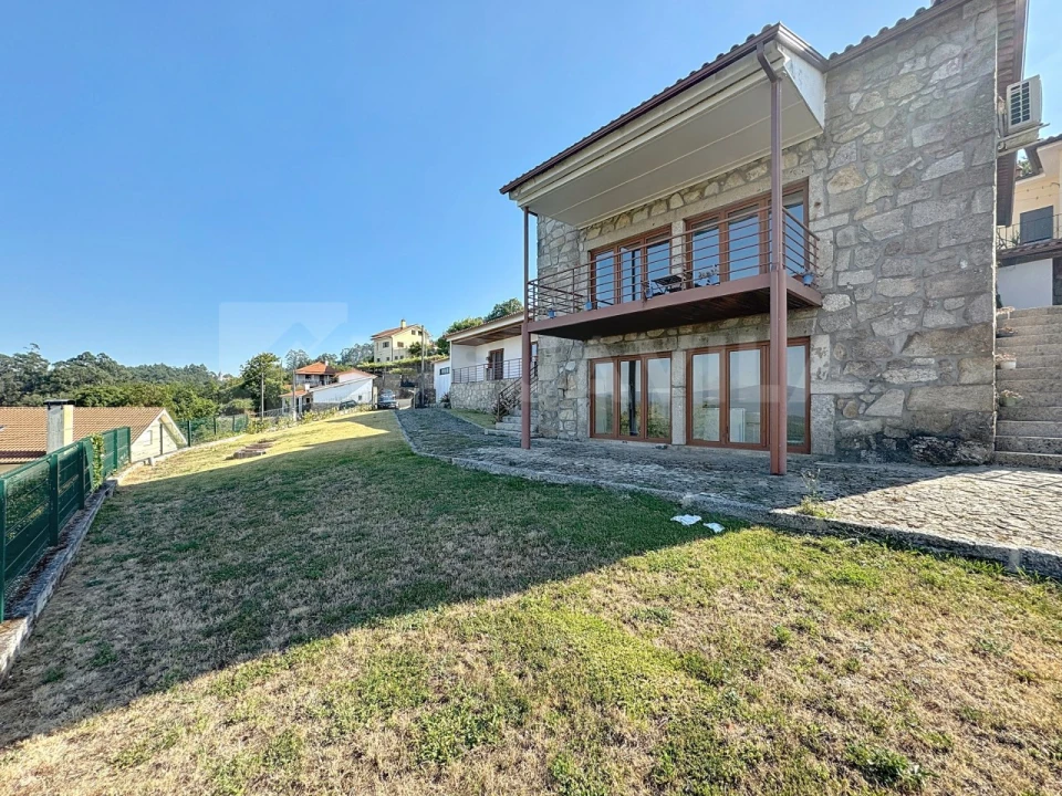 Moradia T3 para Venda em Candemil e Gondar Foto 8