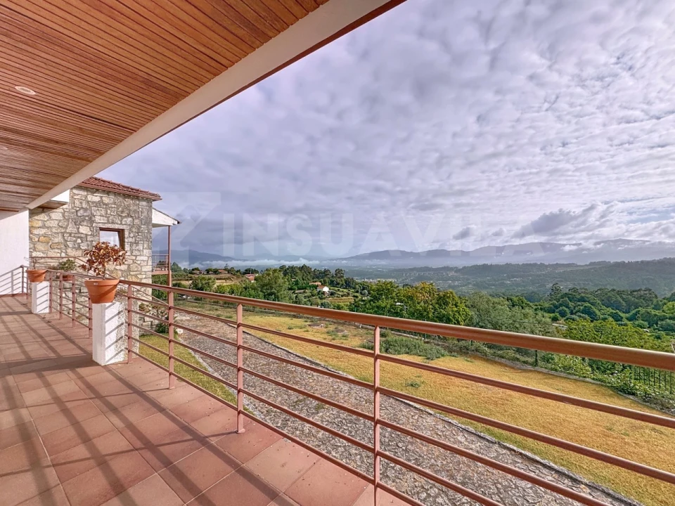 Moradia T3 para Venda em Candemil e Gondar Foto 1