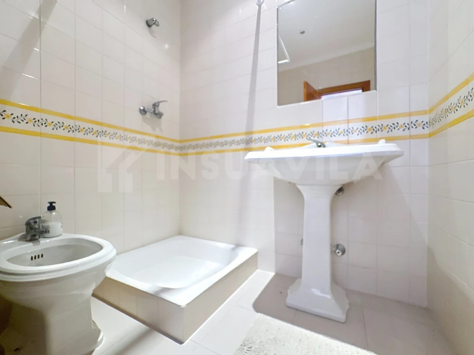 Moradia T3 para Venda em Candemil e Gondar Foto 24