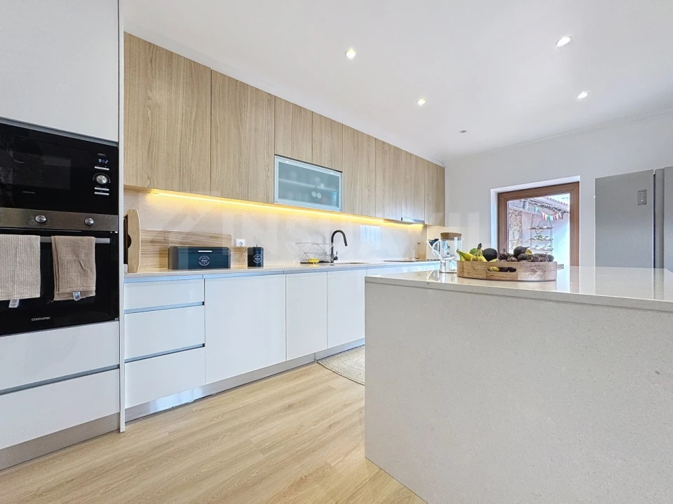 Moradia T3 para Venda em Candemil e Gondar Foto 16