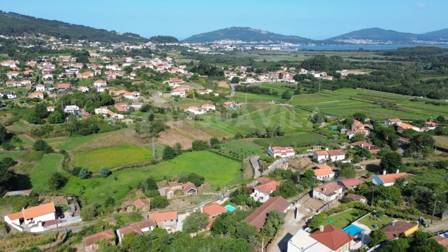 Moradia T3 para Venda em Venade e Azevedo Foto 5