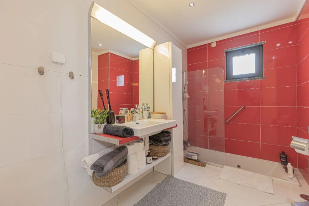 Moradia T4 para Venda em Santo Antonio da Charneca Foto 15